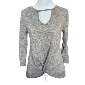 Almost Famous knit top with keyhole detail XL